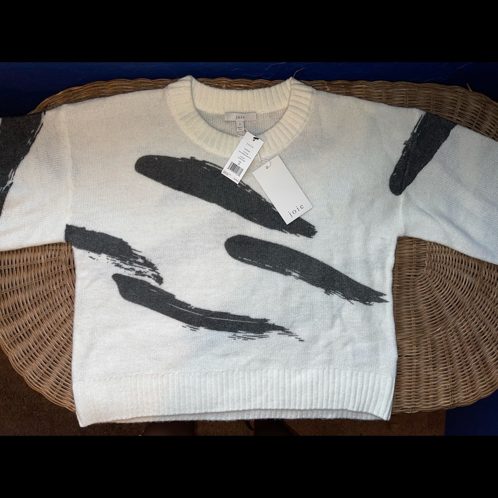 Size small crew neck
